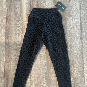 NWT Women’s Balance Athletica Leggings size Extra Small